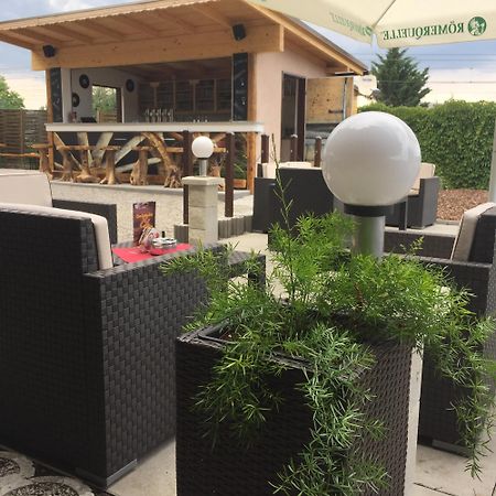 Enns Sleep Gasthaus Backhendlstation Esterno foto