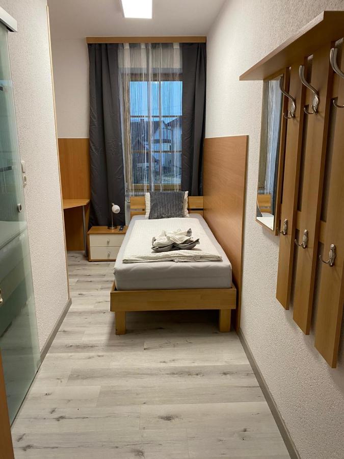 Enns Sleep Gasthaus Backhendlstation Esterno foto