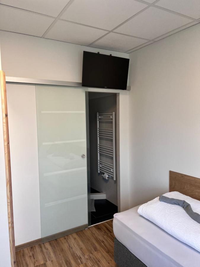 Enns Sleep Gasthaus Backhendlstation Esterno foto